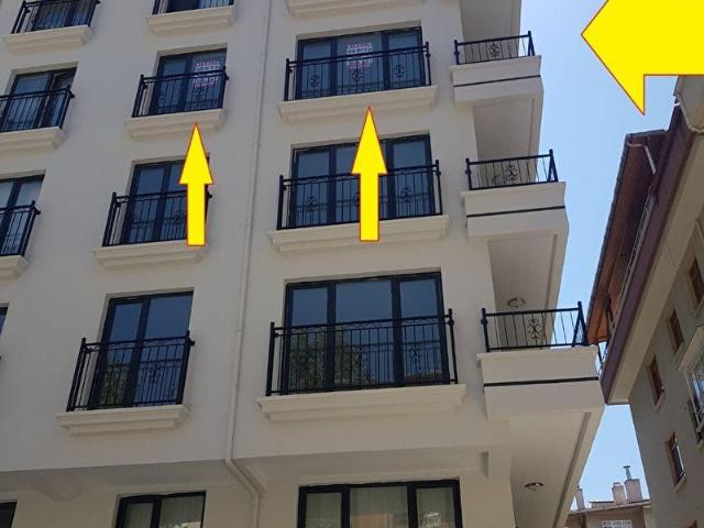 GÜNDÜZ den KOLEJ MEVKİ AYDOĞMUŞ SOKAK TA GENİŞ 2+1 3.KAT 4 YAŞINDA ASANSÖRLÜ AÇIK OTO PARK YENİ BİN