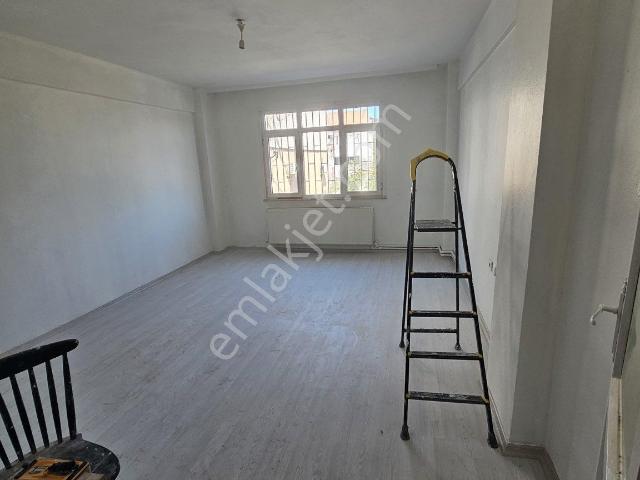 Güneş Emlaktan Mevlanakapı 2+1 Full Yapılı Daire