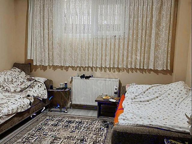 GÜNEŞLİ MERKEZ METRO YAKINI GENÇ BİNADA ASANSÖRLÜ 2+1 80m2 DAİRE