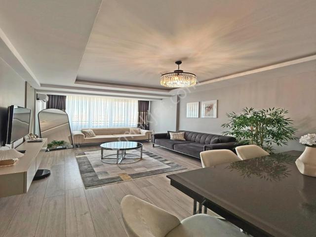 Güneşli Homes Sitesinde Metroya Yakın 3+1 Satılık Daire