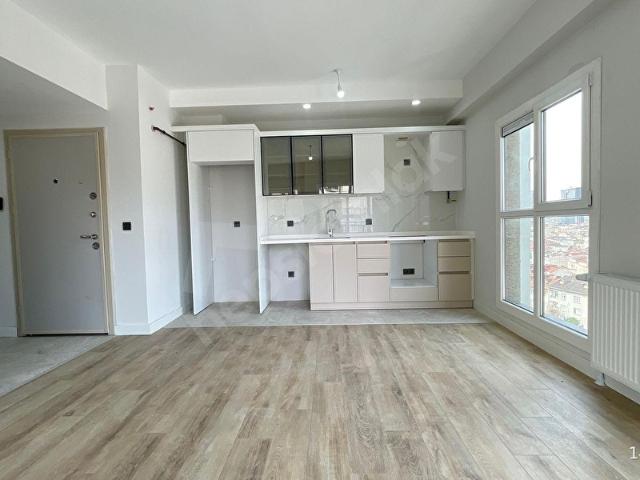 GÜNEŞLİ 15 TEMMUZ M9 METRO YÜRÜME MESAFESİNDE 1+1 SIFIR DAİRE