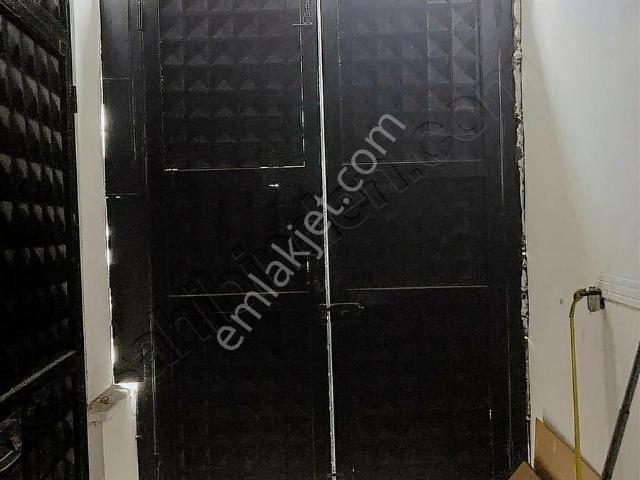 Güneşlide 1000m2 Yükasansörlü İskanlı 150000t Acil Kiralıkişyeri