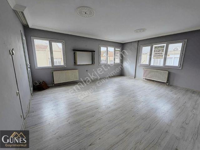 Güneş'ten Şirinyer İzban Yanı 3+1 130 M2 Full Tadilatlı Satılık