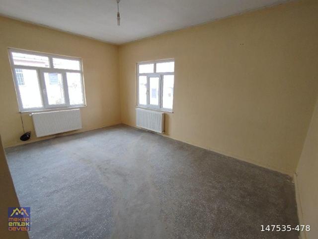 GÜNEY AŞAĞI MAHALLESİNDE MÜSTAKİL TADINDA GENİŞ BAHÇELİ 3+1 DAİRE