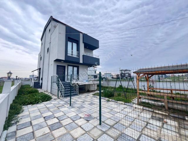 Güney Cephe Deniz Manzaralı 4+1 Bodrumlu Villa