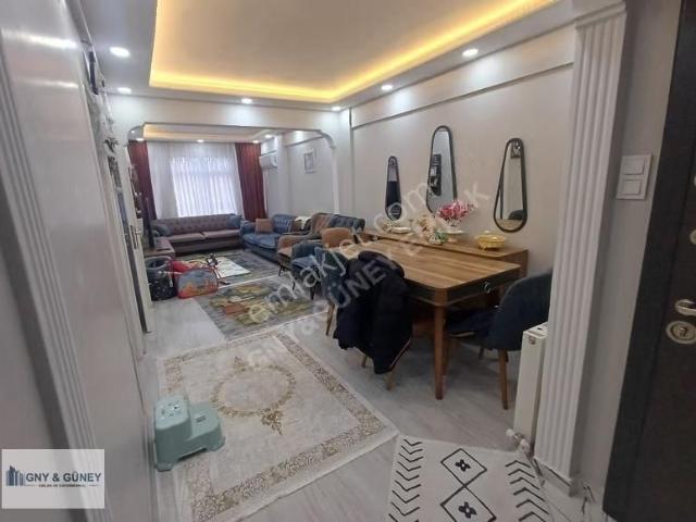 Güney Emlak'tan Yedikule'de 2+1 88 M2 3.kat Satılık Daire