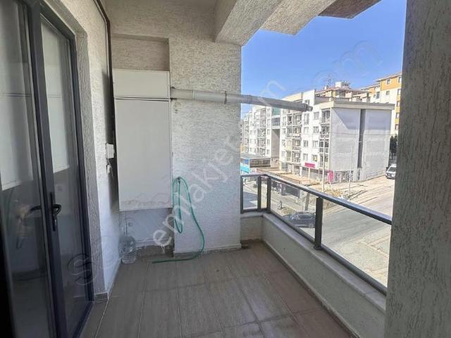 Güney'den Dumluğınar Da 1+1 Geniş Eşyasız Kiralık Daire