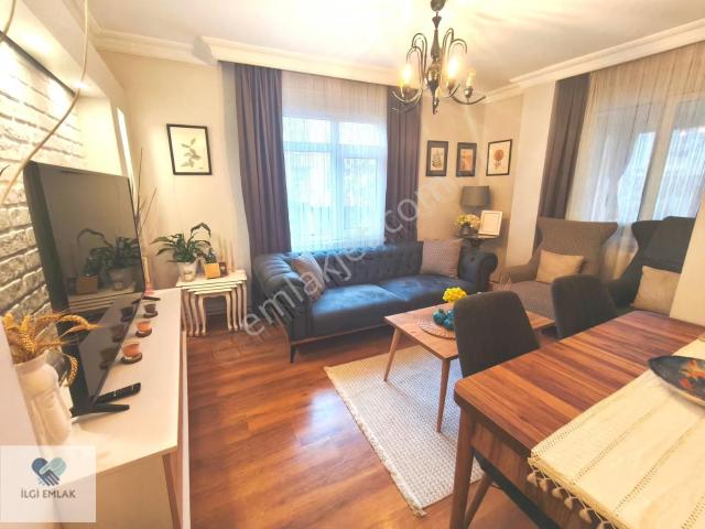 Güngören Güneştepe Mahallesinde Tramvay Hattında 1.kat Kiralık