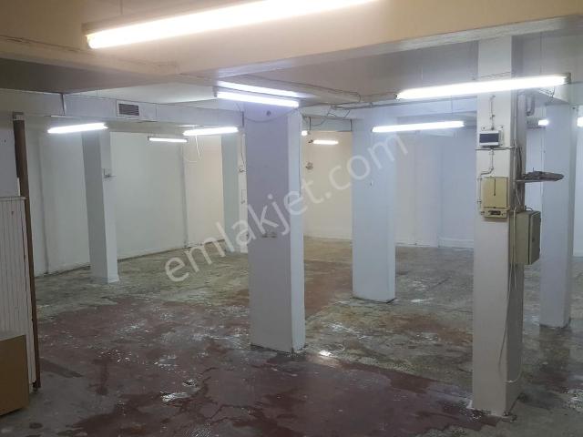 Güngören Haznedar Mah 220m2 Kiracılı Satılık Bodrum Dükkan