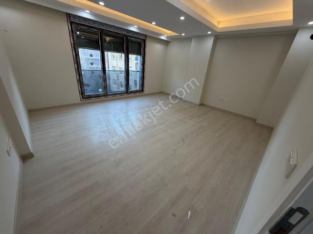 Güngören Haznedar Mah Yeni Binada 3+1 110m2 4.kat Satılık Daire