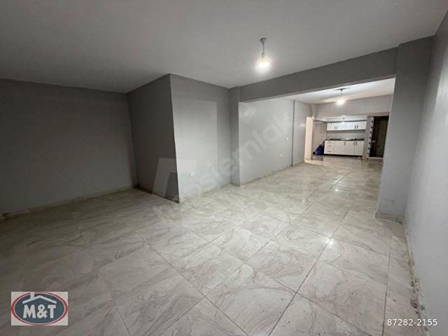 Güngören Haznedar'da Cadde Üzerinde İskanlı İlkyuva Metrosuna Yakın 75 M2 Satılık Bodrum Dükkan