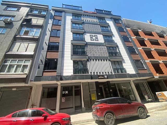 GÜNGÖREN HAZNEDARDA CADDE ÜSTÜ KİRALIK DEPO