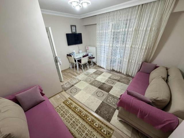 Güngören Merkez Mah 1+1 65m2 13 Yaş Krediye Uygun Satılık Daire