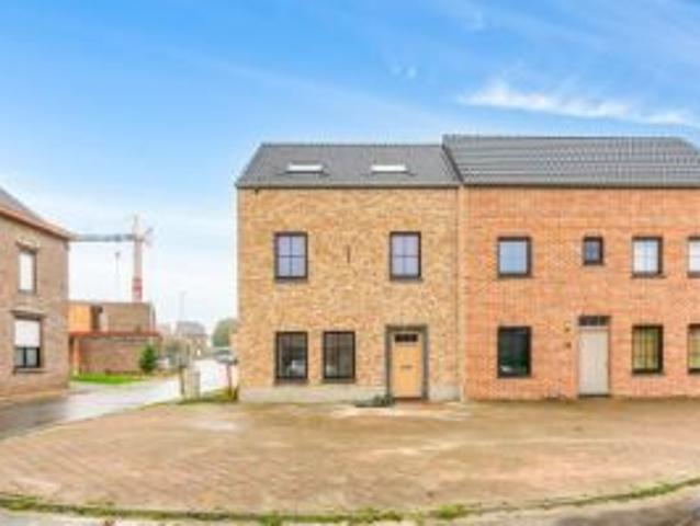 Gunstig gelegen nieuwbouwwoning met 4 slaapkamers
