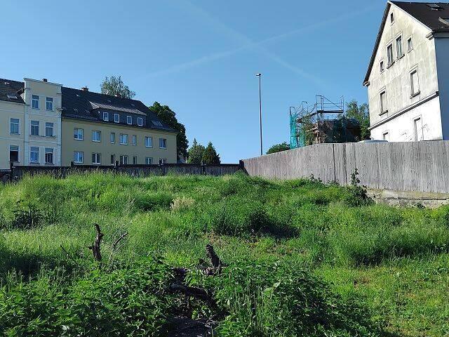 Günstig unverbaut und in familienfreundlicher Lage