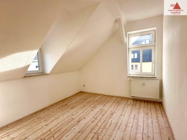 Günstige 2 Raum Dachgeschosswohnung in Sehmatal Cranzahl!