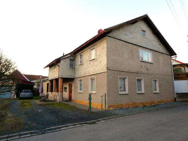 Günstiges ehemaliges Bauernhaus in Bachfeld ideal für handwerklich Begabte!