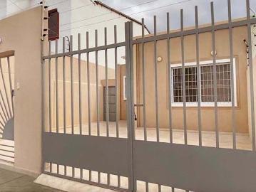 GUAYACANES: Venta Linda Casa Nueva Guayacanes Una Planta con Suite Adicional Area Comercial