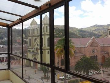 Gualaceo Edificio comercial 700 m2 C. 191 m2 T