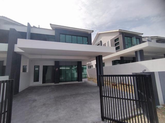 Guarded Double Storey Semi Detached Ipoh Lahat Perak Sale