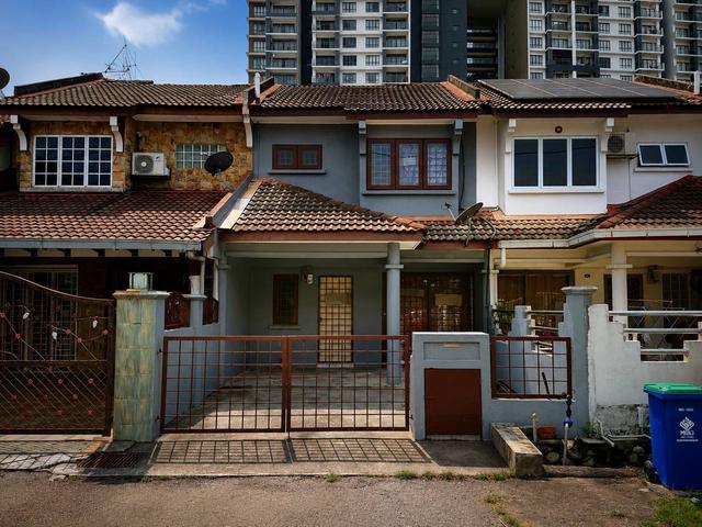 GUARDED Double Storey Teres Taman Wawasan Pusat Bandar Puchong FHOLD