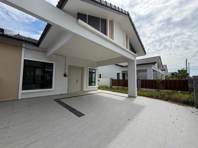 GUARDED FREEHOLD Single Storey Semi D Botani Parkland Jasin Bemban