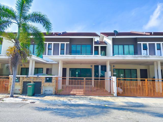 Guarded Guarded Teres 2 Tingkat Bertam Lakeside Kepala Batas