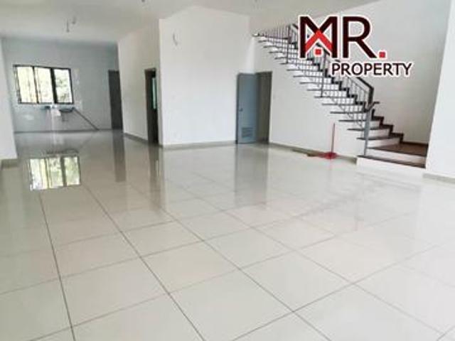 GUARDED GATED Double Storey Terrace House Bukit Banyan FOR RENT