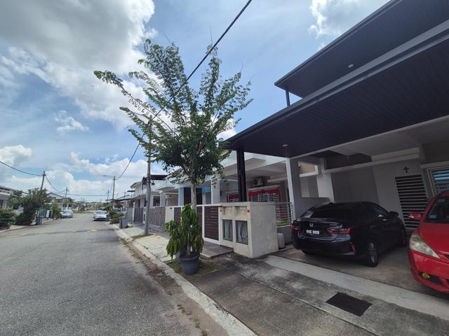 Guarded Gated 2 Storey Country Villa Resort Bemban For sale