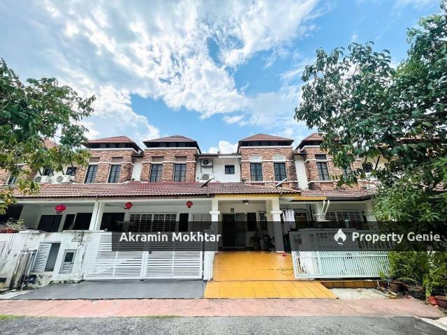 GUARDED & GATED | 2 STOREY TERRACE HOUSE @ BANDAR NUSAPUTRA, PUCHONG [Near Playground]