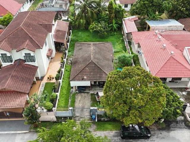 FACING OPEN 1 Storey Banglow Desa Subang Permai Seksyen U6 Shah Alam