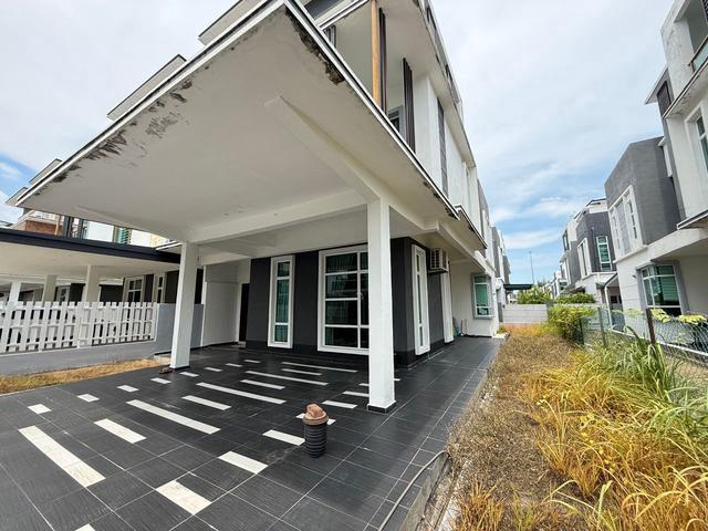 GUARDED 3 Storey Semi D Taman Klebang Utama Kota Syahbandar Limbongan