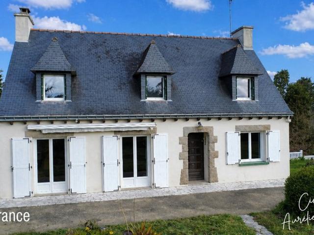 GUEGON 130 m² HABITABLES, 4 CHAMBRES, SOUS SOL COMPLET, TERRAIN 3000m²