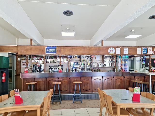 GUENANGE FOND DE COMMERCE 180m2