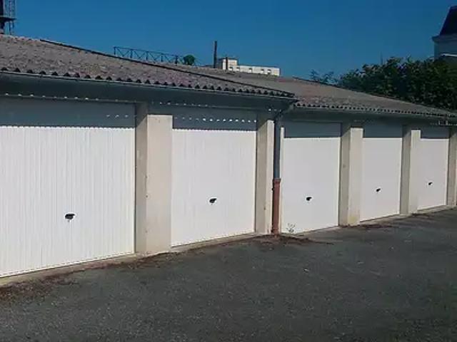 Guéret 23000 Location parking au dernier étage cave