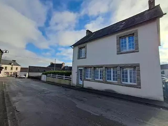 Guerlédan 22530 Location maison 5 pièces t5 terrasse parking