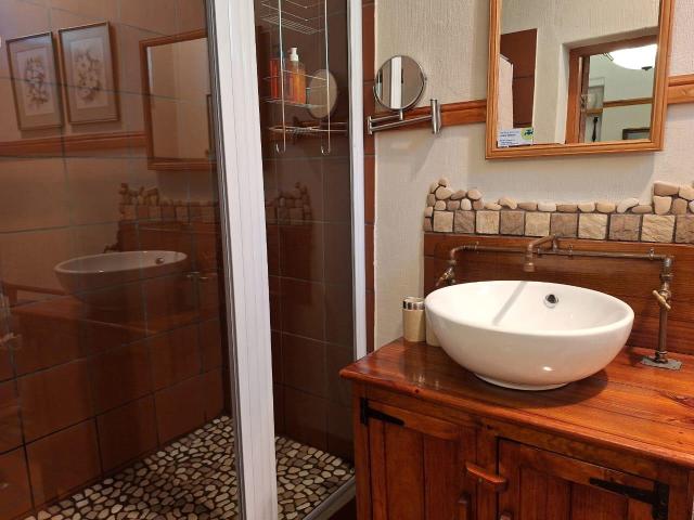 Guest House For Sale in Oudtshoorn Central