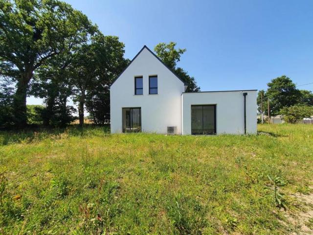 GUIDEL: Maison neuve avec vie de plain pied