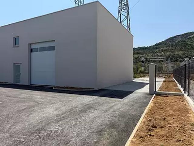 Guilherand Granges 07500 Location divers 1 pièce parking