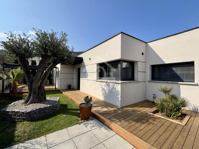 GUILHERAND GRANGES: VILLA DE PLAIN PIED CONSTRUCTION DE 201