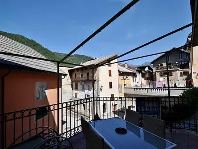 Guillaumes 06470 Achat / Vente maison 4 pièces t4 terrasse cave