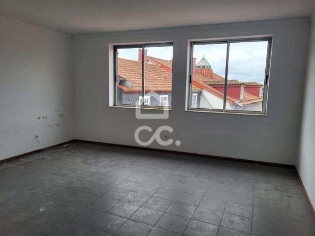 Guimarães Braga LS88752554