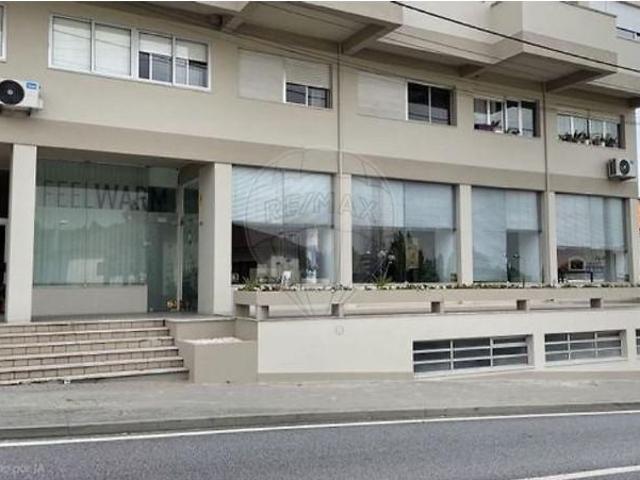 Guimarães Guimarães 103847503