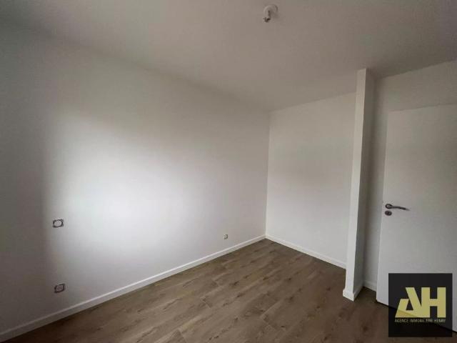 GUIPAVAS CONTEMPORAINE 3 CHAMBRES