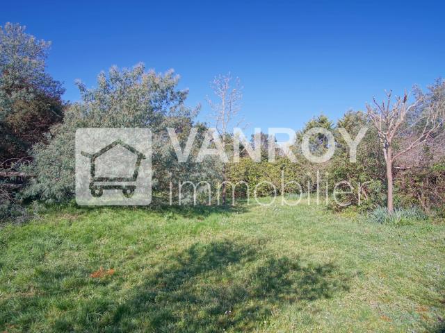 Gujan Mestras Centre / Terrain constructible de 1.000 m²