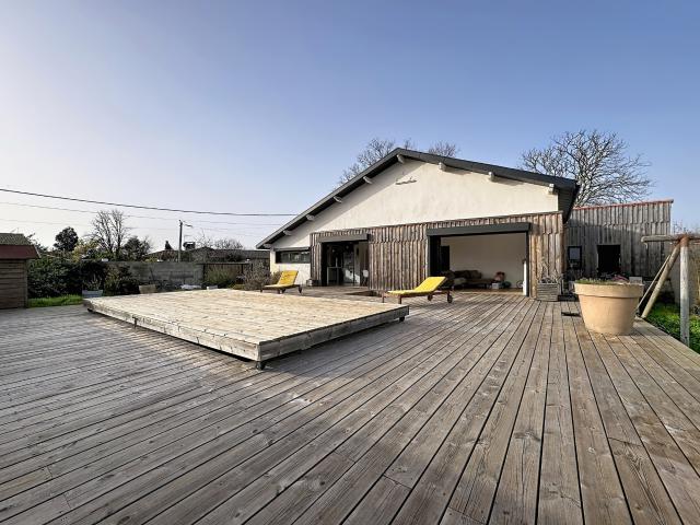 Gujan Mestras quartier Meyran, Maison rénovée de 110m2 150m2 au sol parcelle de 529 m2, dépendance !