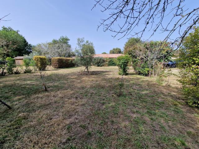 Gujan Mestras, quartier Chante Cigale ! Parcelle de 1028 m2 libre constructeur !
