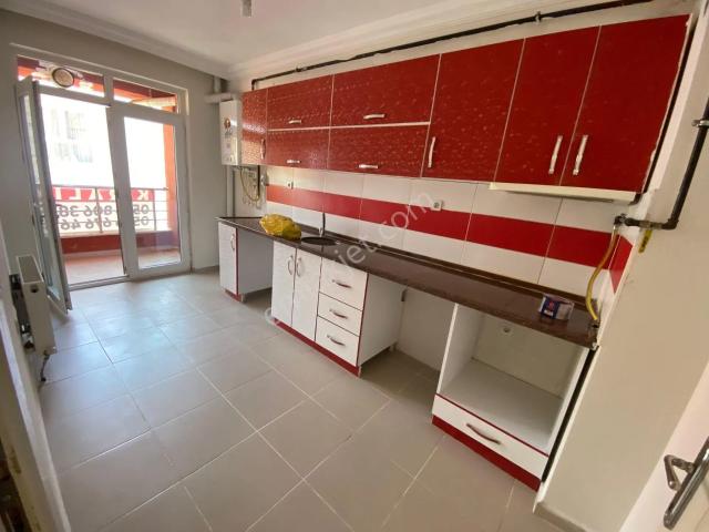 Gültepe Mh Köşe Fırsat Balkonlu 100m² Kiralık 2+1 Daire Kk 2