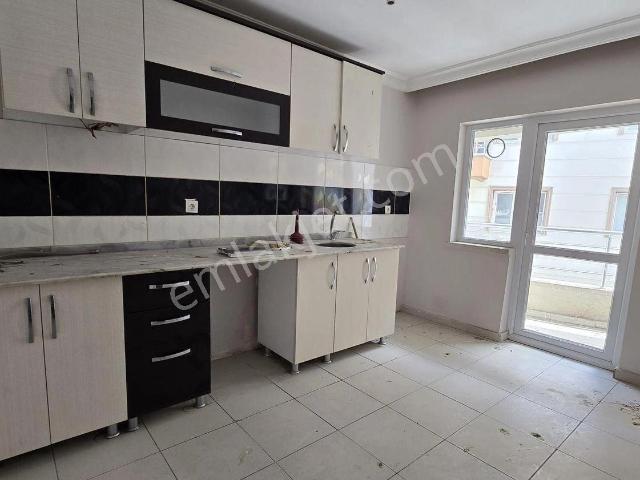 Gülveren Mah 4+1 Dublexs Teras Yok Asansörlü Montalamalı 170 M2