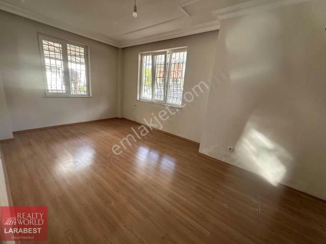 Gülveren Mahallesi 2+1 Ayrı Mutfaklı Yüksek Giriş Kiralık